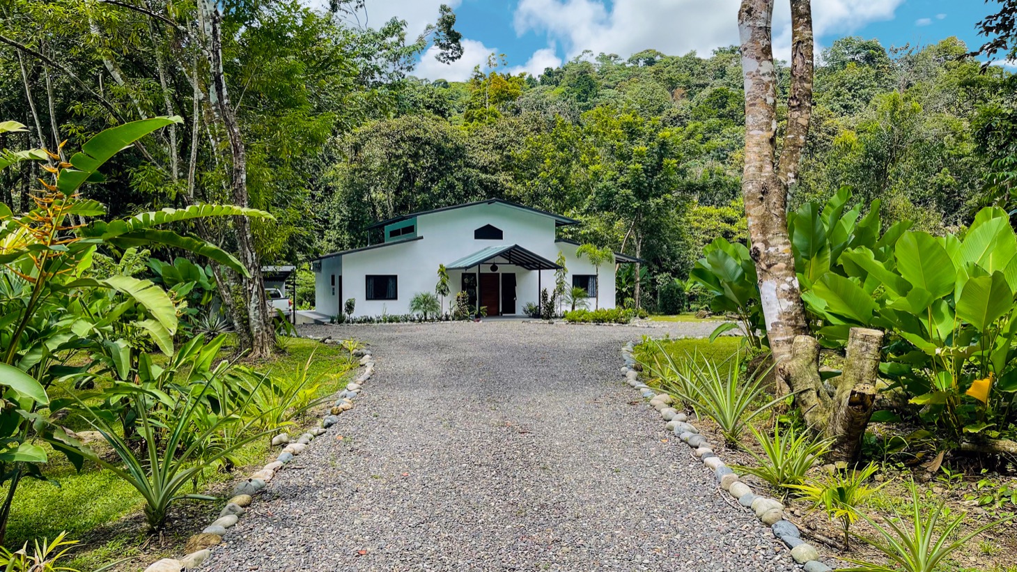 Contemporary Jungle Retreat in Tres Rios, Costa Rica selected