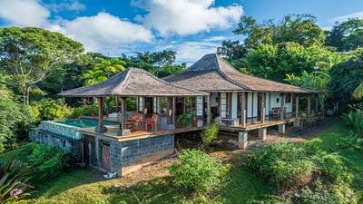 1.37 ACRES – 2 Bedroom Bali Style Home With Pool And THE BEST Ocean View  image 4