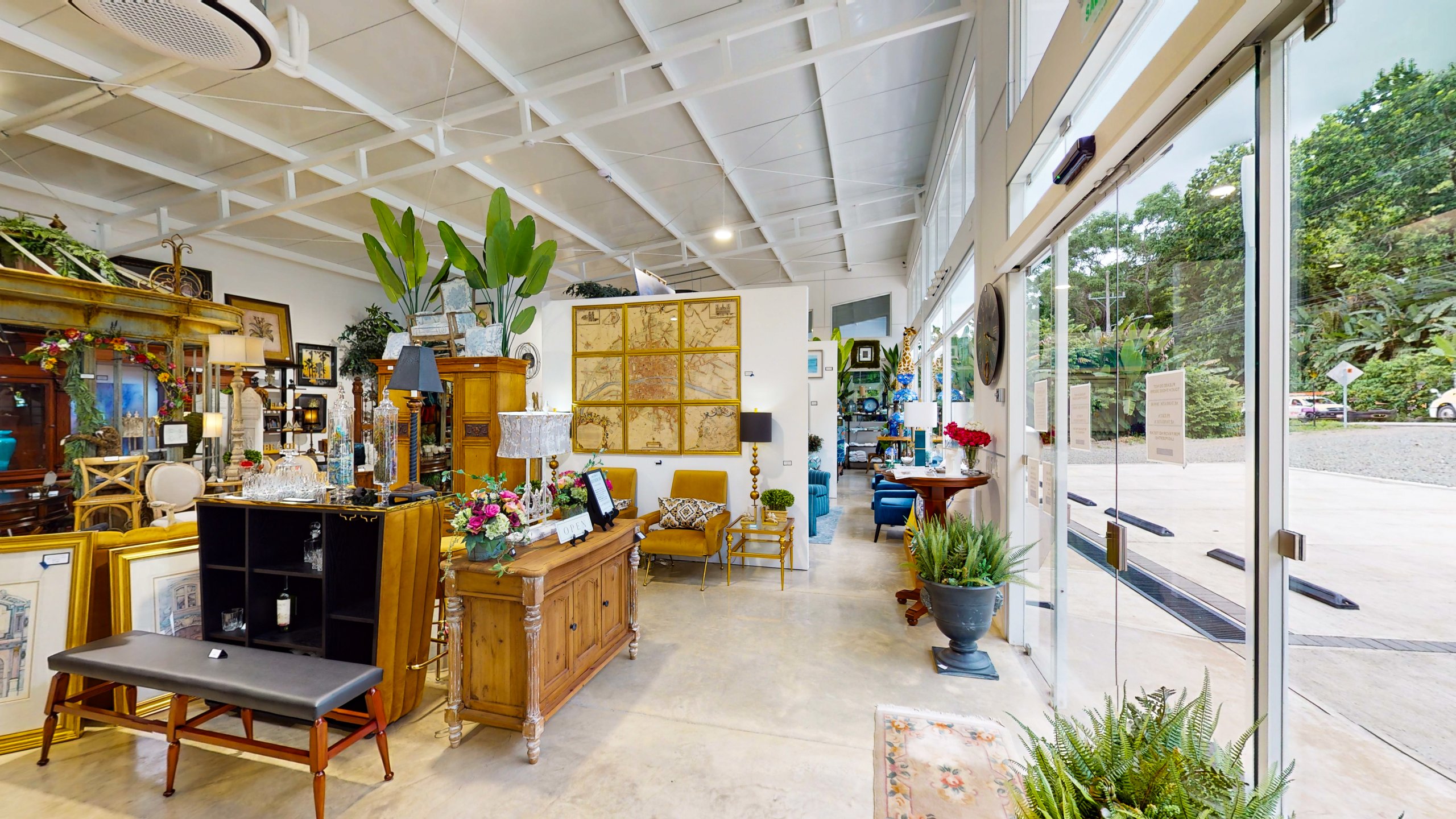 High Income-Generating Retail Business For Sale Near Ojochal, Costa Rica selected