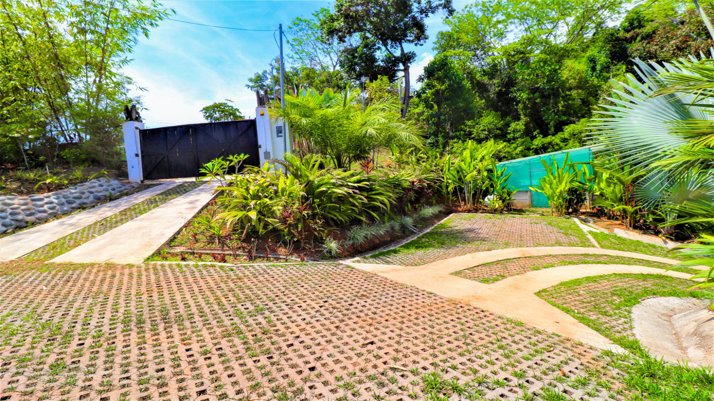 3 Bedroom Home With Ocean View Near Ojochal Tres Rios selected