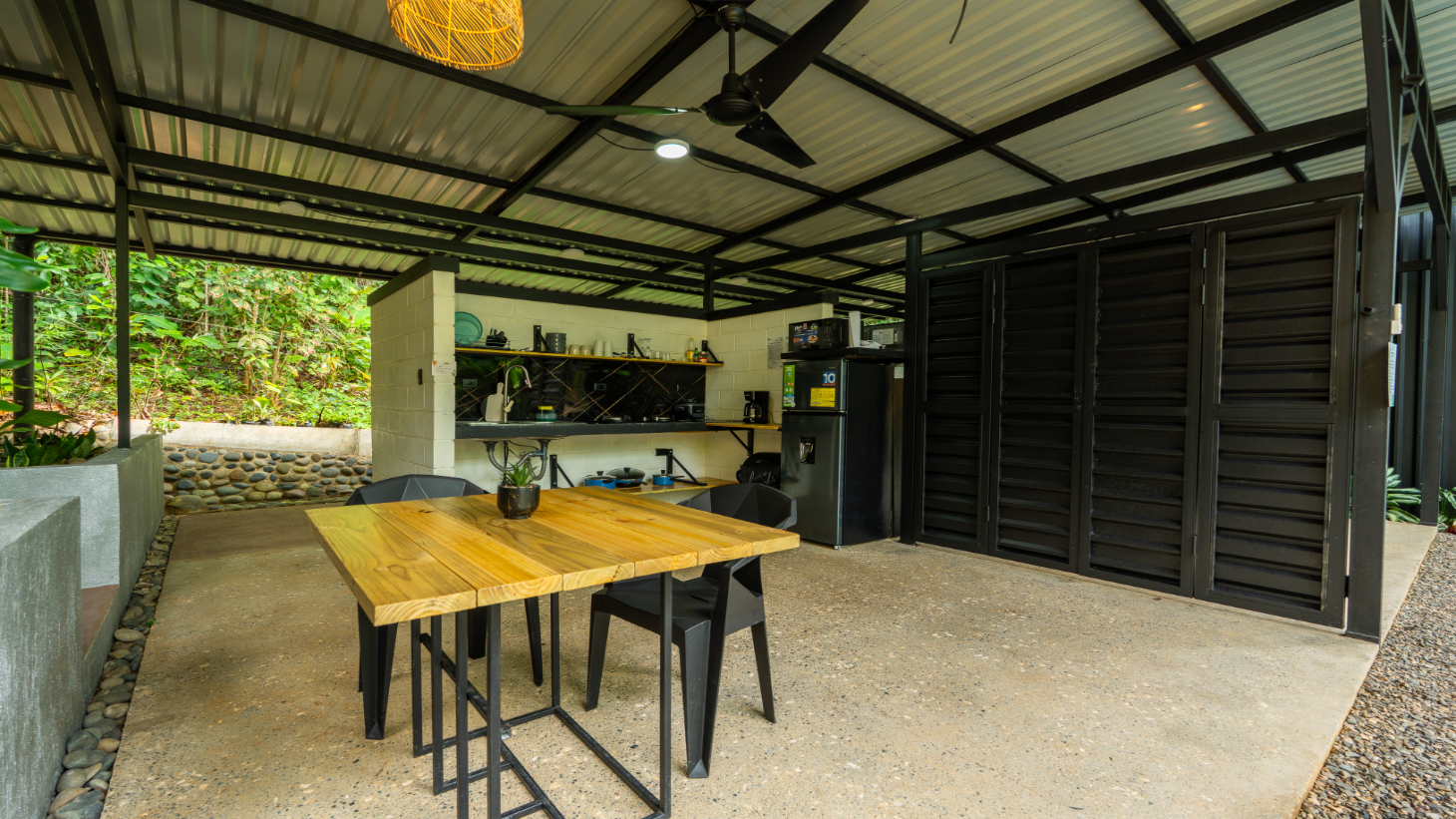 Turn-Key Luxury Boutique Jungle Bungalows + Build-Ready Expansion site – Profitable Airbnb in Ojochal selected