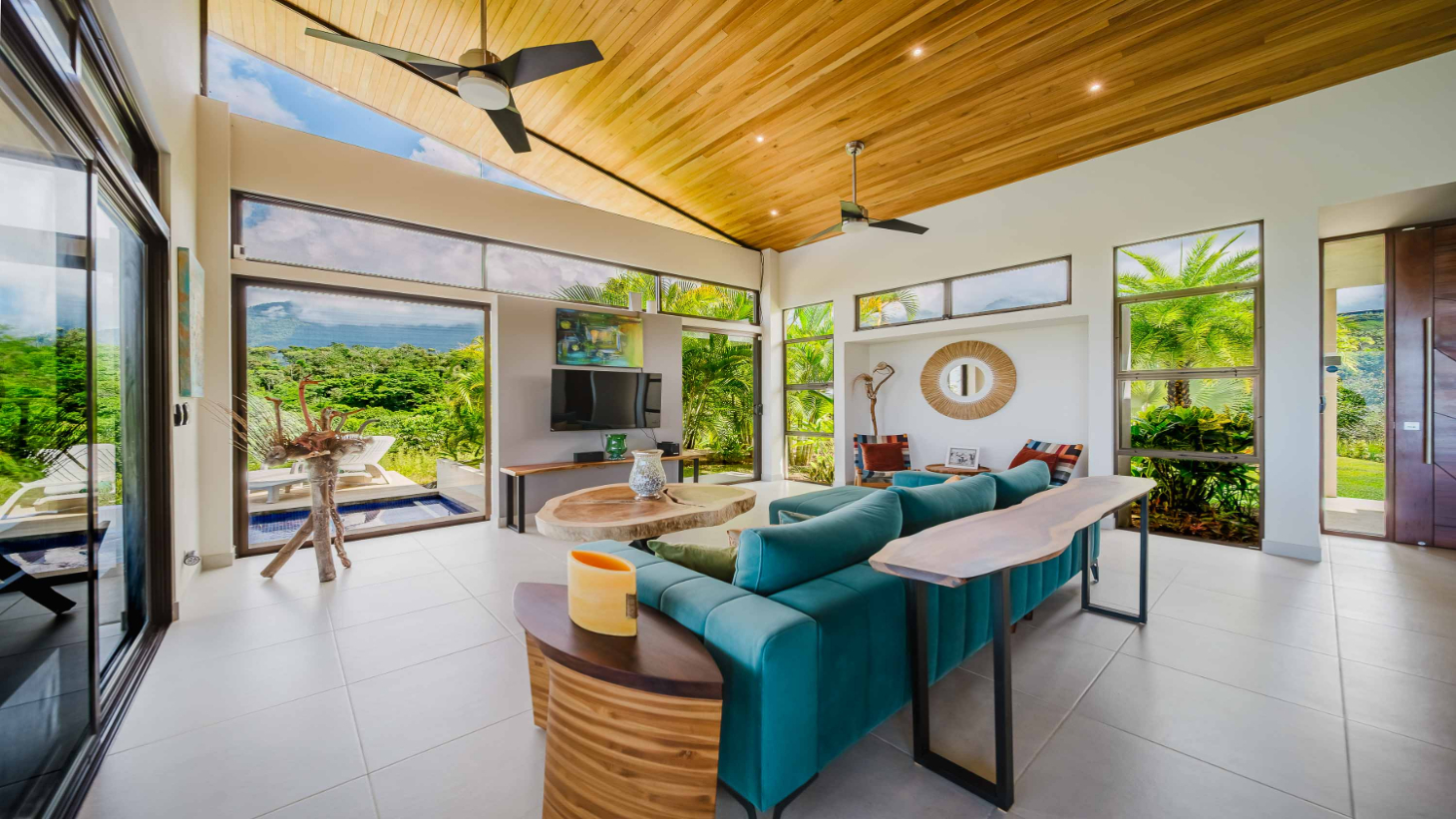 Guest House and Infinity Pool Ocean View Luxury Estate selected