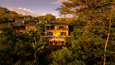 Canto Del Mar, Villa 3, Front Ridge Full Sunset Ocean and Jungle Views! image 2