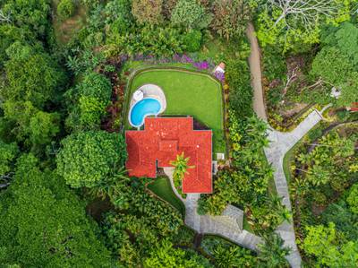 10.9-Acre Luxury Estate with Ocean Views, 3 Homes & Expansion Potential in Tres Ríos image 5