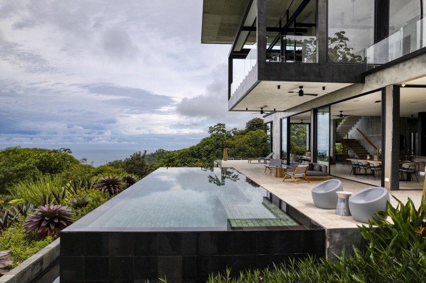 Modern Architectural Masterpiece in Costa Rica’s Southern Pacific selected