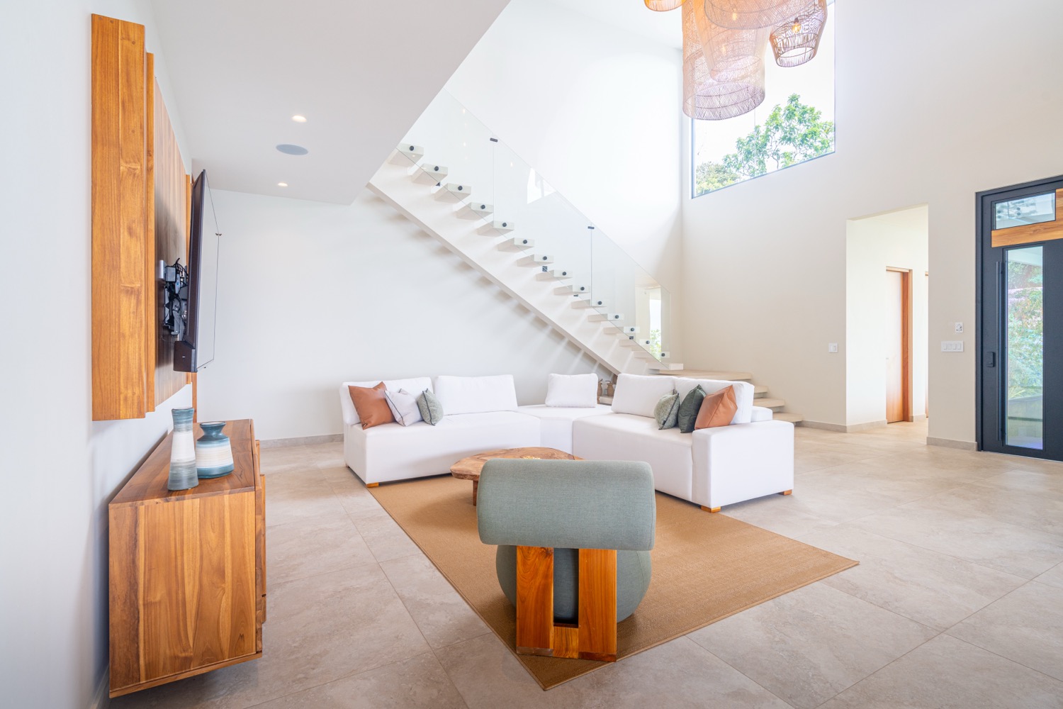 Luxury 5-Bedroom Estate with Panoramic Pacific Ocean & Jungle Views selected