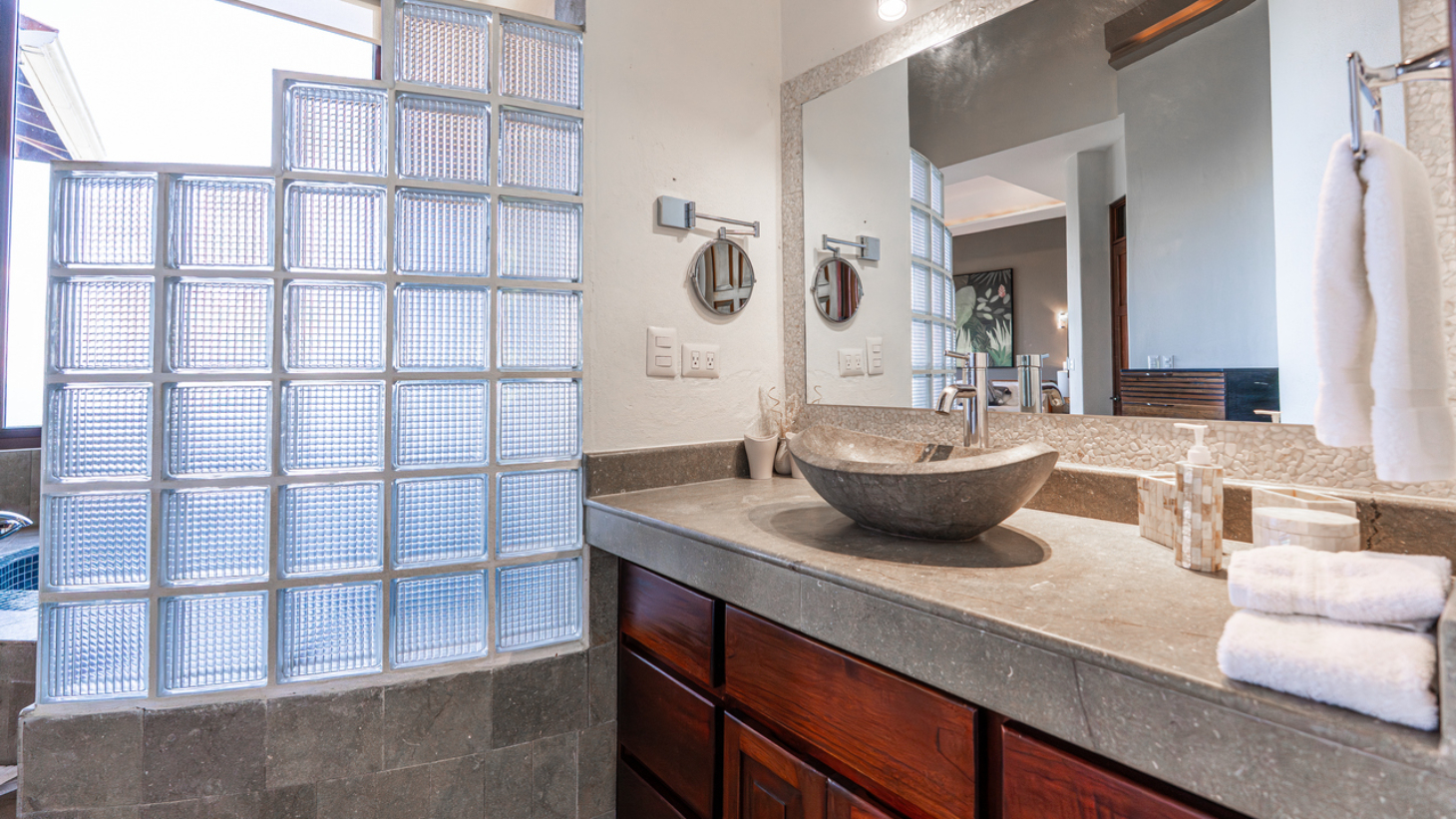 Ocean View Luxury Estate with An Incredible Location in Dominical selected