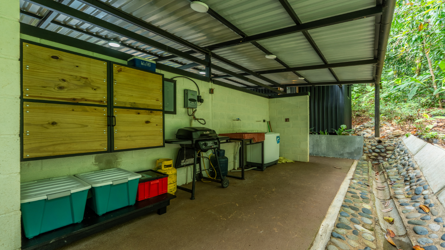 Turn-Key Luxury Boutique Jungle Bungalows + Build-Ready Expansion site – Profitable Airbnb in Ojochal selected