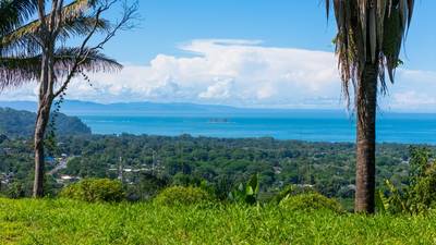 Spectacular Ocean View Parcel in Uvita’s Premier Hillside Community image 1