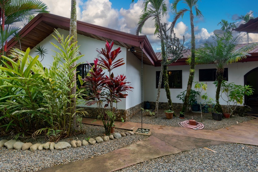 Impressive Mountain Estate With Rental Cabin selected