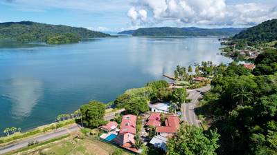 Turnkey Hotel With 24 Rooms, Pools & Restaurant - Prime Location in Golfito image 1