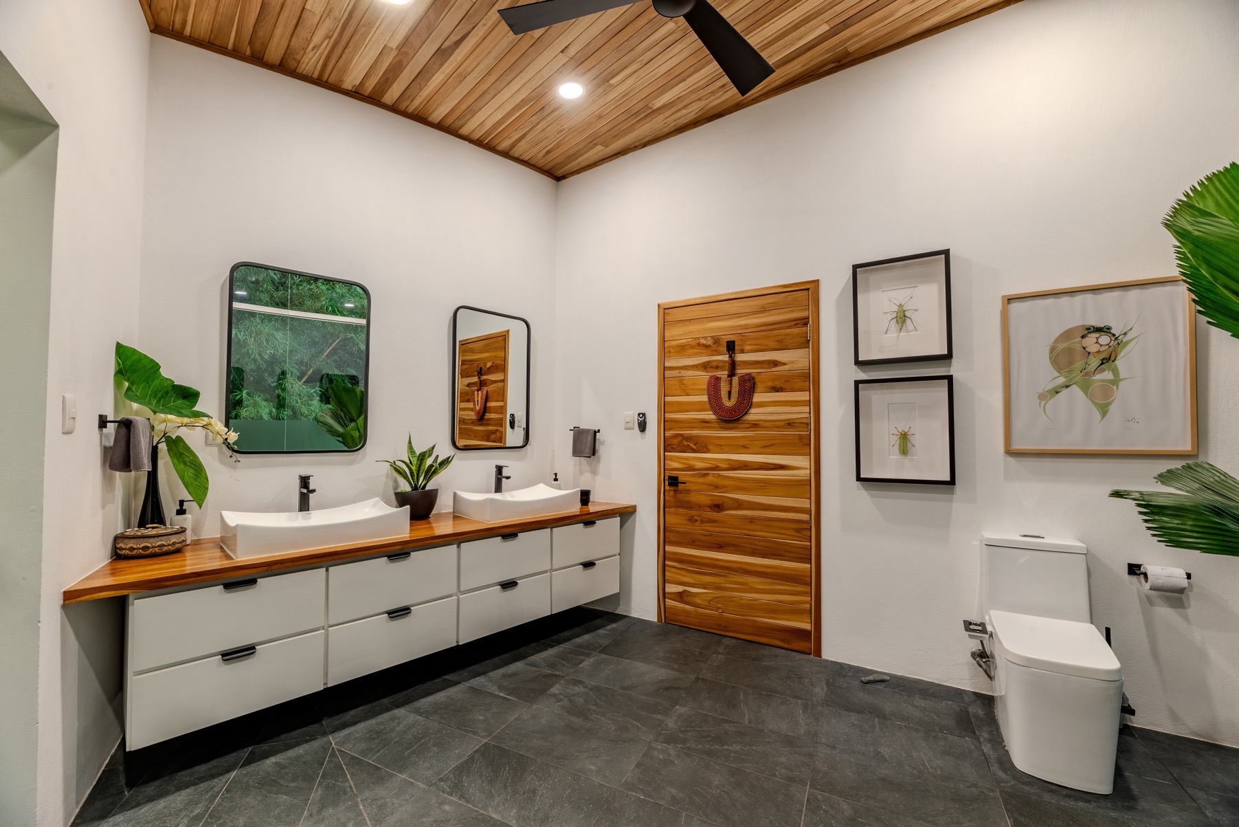 The Glass House: A Luxury Home for Sale in Ojochal, Costa Rica selected