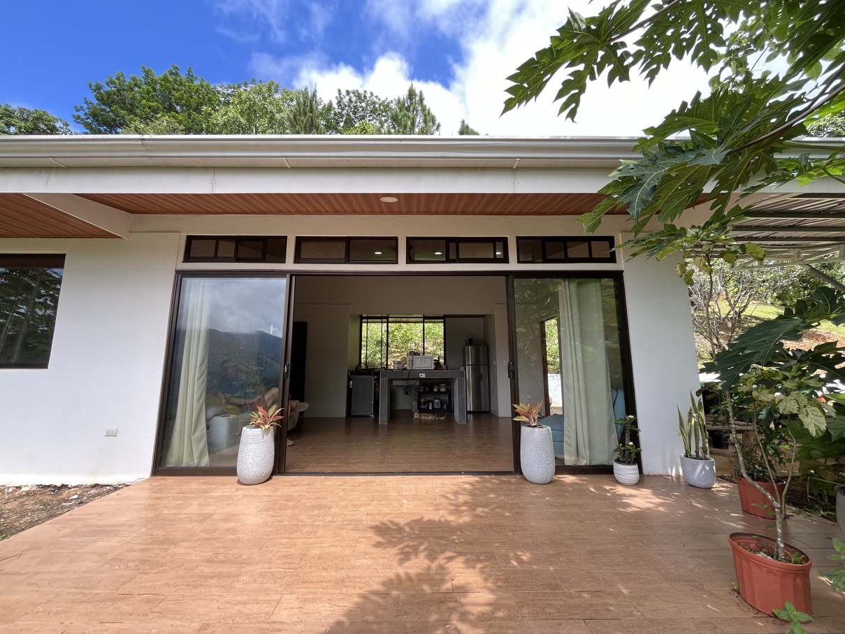 Charming Mountain Retreat in Vergel de Osa – Minutes from Ojochal, Beaches, and Waterfalls selected