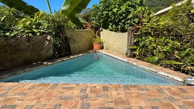 2 Bedroom Secure & Private Walk To River Home With Dip Pool!!! image 2