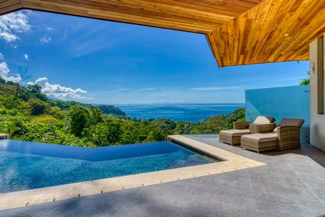 luxurious-tropical-style-home-in-dominical-costa-rica