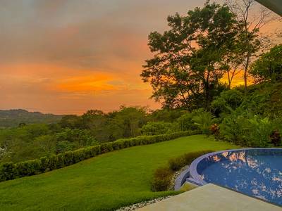 Private 2-Bedroom Hacienda with Panoramic Ocean & Mountain Views in Ojochal image 4