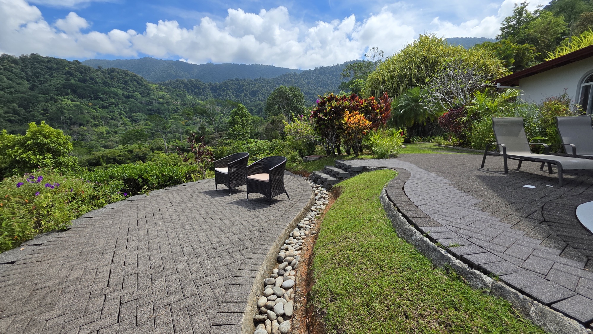 Ojochateau - Rare Ocean & Mountain View 4BR Home in Costa Rica selected