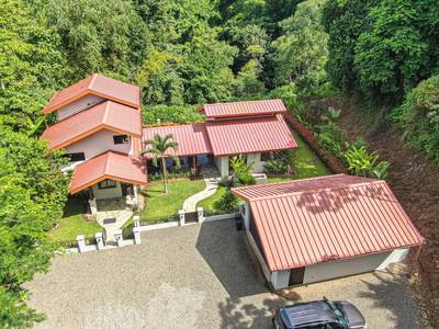 Luxury Waterfall-View Estate with Guest Casita in the Rainforest Hills of Dominical image 3