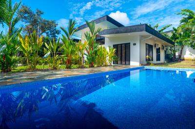 Charming Home Near Uvita’s Whale Tail Beach — Comfort, Privacy, and Rental Potential image 1