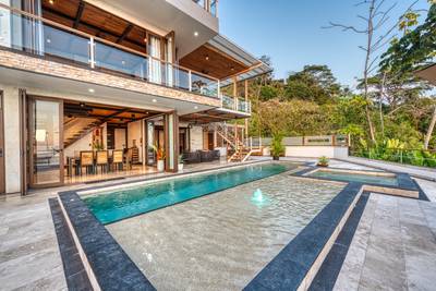 Prestigious Ballena Villa with Panoramic Whale’s Tail Views and Luxurious Spa image 2