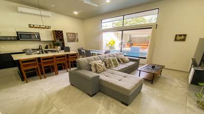 Tropical 4-Bedroom Home for Sale in Uvita | Pool & Airbnb Income image 3