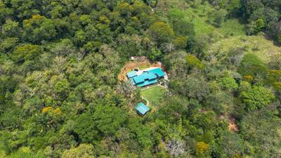 Modern Jungle Home on 3.44 Acres with Creek Near Dominical, Costa Rica  image 4