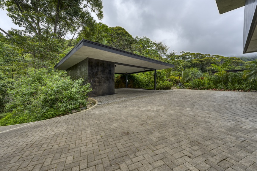 Modern Architectural Masterpiece in Costa Rica’s Southern Pacific selected