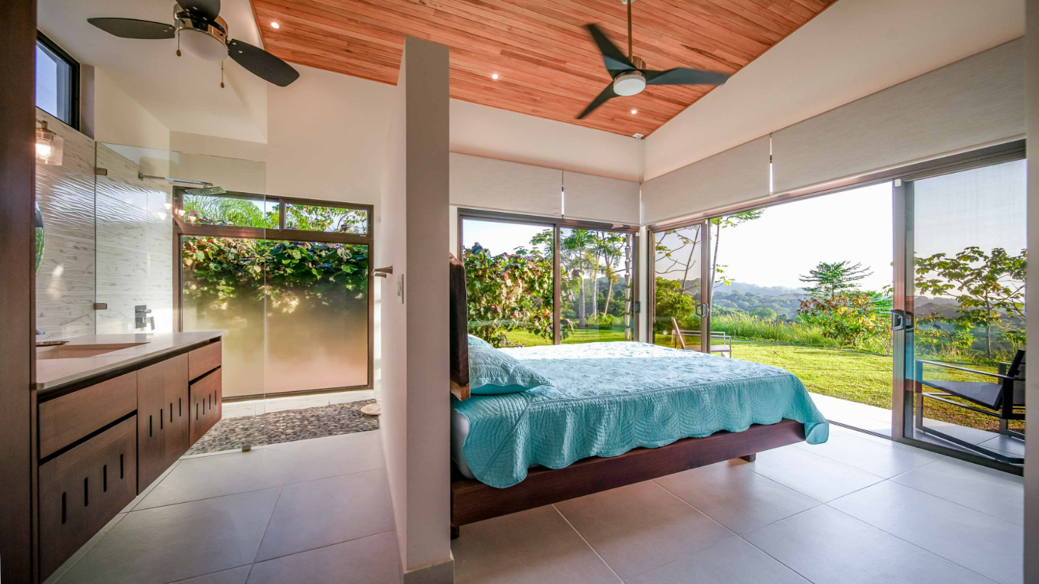 Guest House and Infinity Pool Ocean View Luxury Estate selected