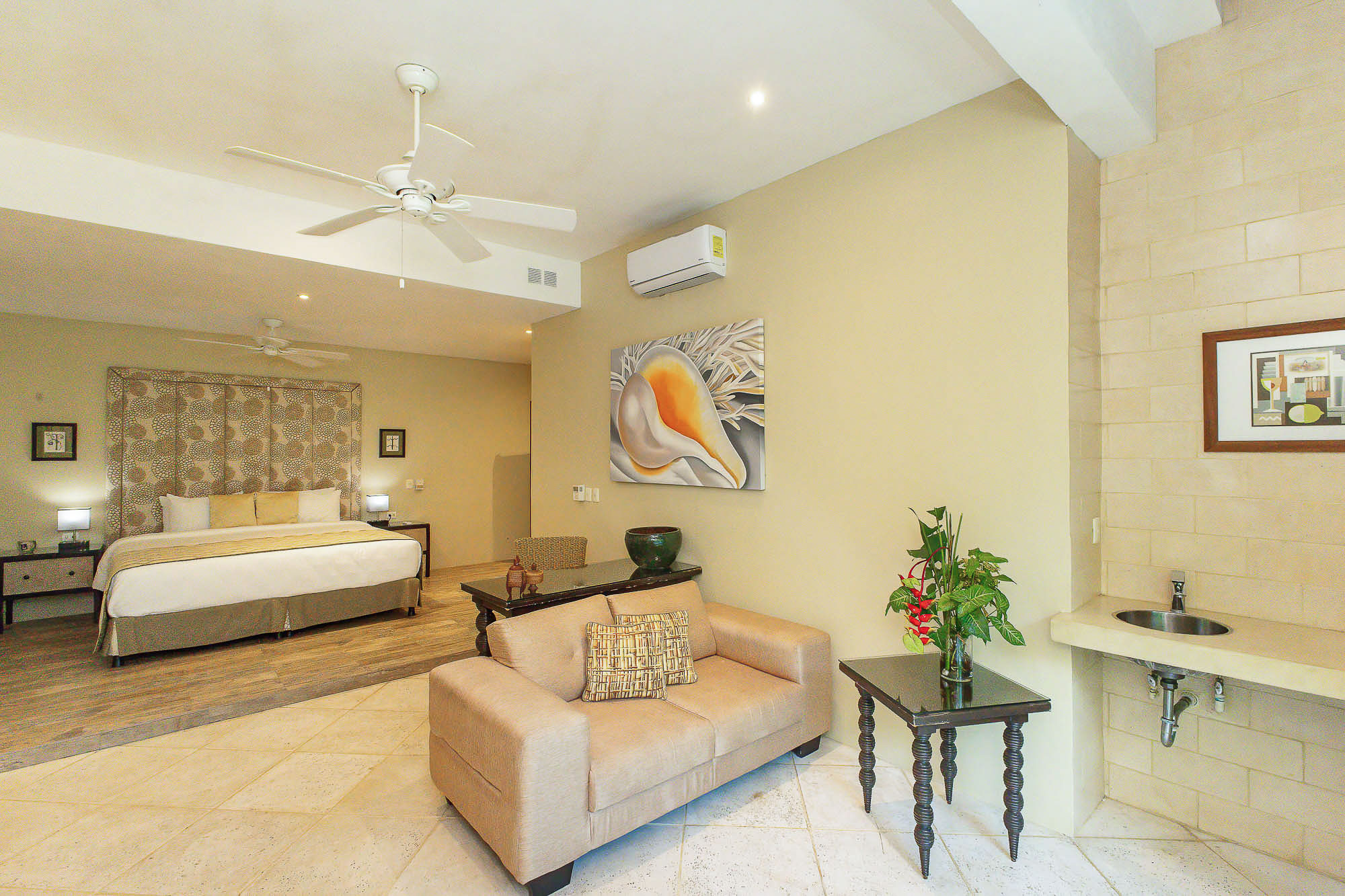 Luxury Mountain & Ocean View Villa in Manuel Antonio selected