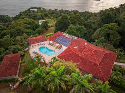 Oceanview Boutique Hotel and Villas Overlooking the Iconic Whale’s Tail image 2