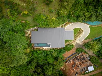 Luxury 5-Bedroom Estate with Panoramic Pacific Ocean & Jungle Views image 3