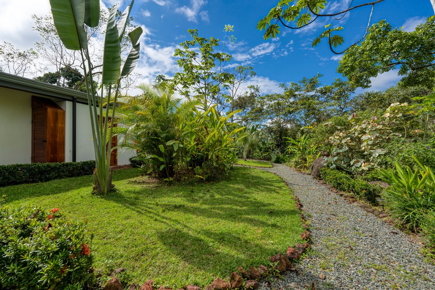 Two Modern Homes with Mountain View, Creek Access, and Multiple Building Sites in Tumbas, Tinamastes selected