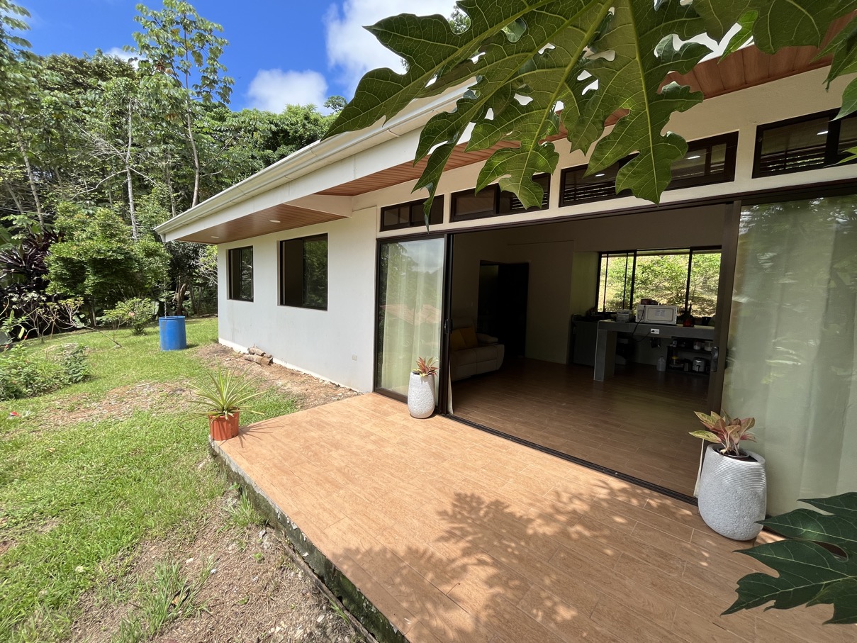 Charming Mountain Retreat in Vergel de Osa – Minutes from Ojochal, Beaches, and Waterfalls selected