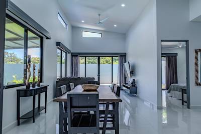 Modern 3-Bedroom Home at the End of a Quiet Road in Uvita image 5