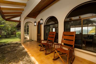 Beautiful Mountain Home With Ocean Views in Prestigious Lagunas – 15 Minutes from Dominical image 4