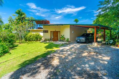 Ocean View Oasis with Commercial Potential in the Heart of Uvita image 5