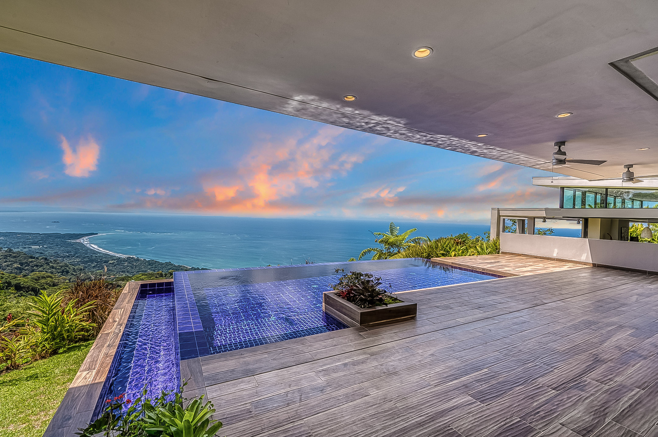 Château Montage An Architectural Masterpiece in Southern Costa Rica selected