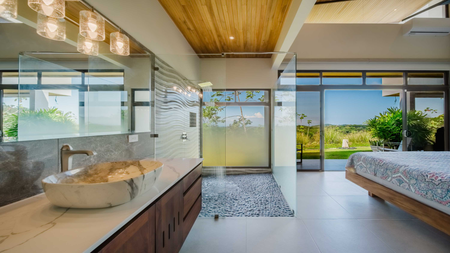Guest House and Infinity Pool Ocean View Luxury Estate selected