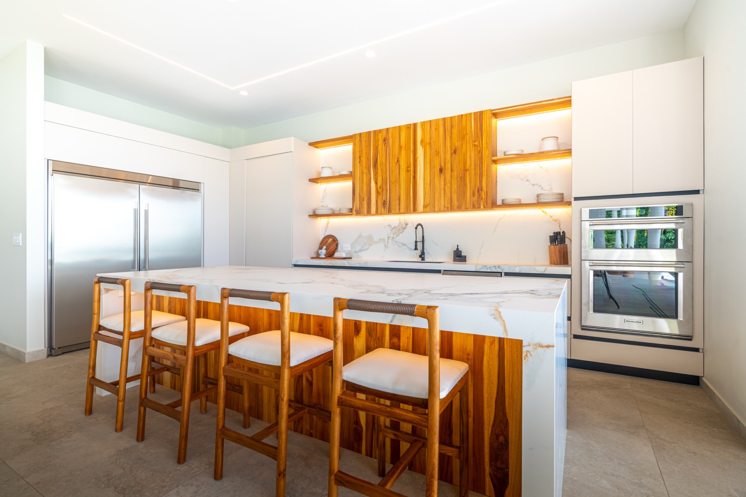 Luxury 5-Bedroom Estate with Panoramic Pacific Ocean & Jungle Views selected