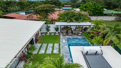 Elegant Tropical Home | 5 Minutes from Marino National Park image 5