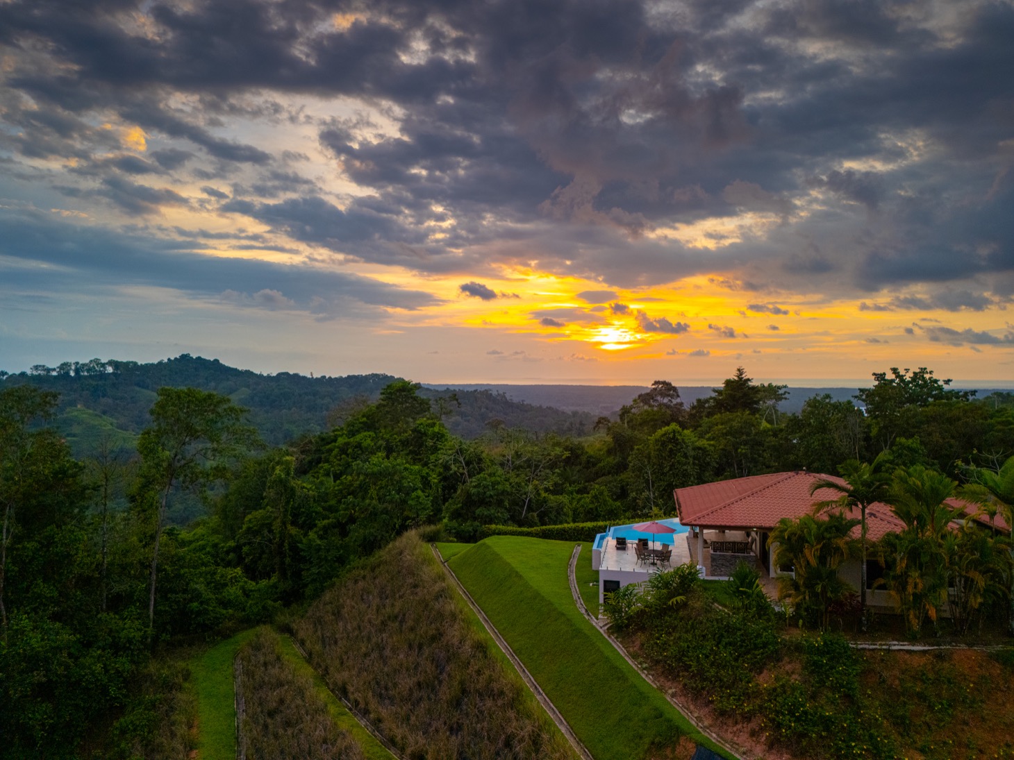 Oceanview Oasis House: Private Waterfall, Infinity Pool & Jungle Trails in Gated Costa Rica Community selected