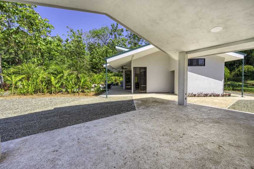 Casa del Bosque — A Modern Jungle Retreat in the New Tulpá Ridge Community, Matapalo selected