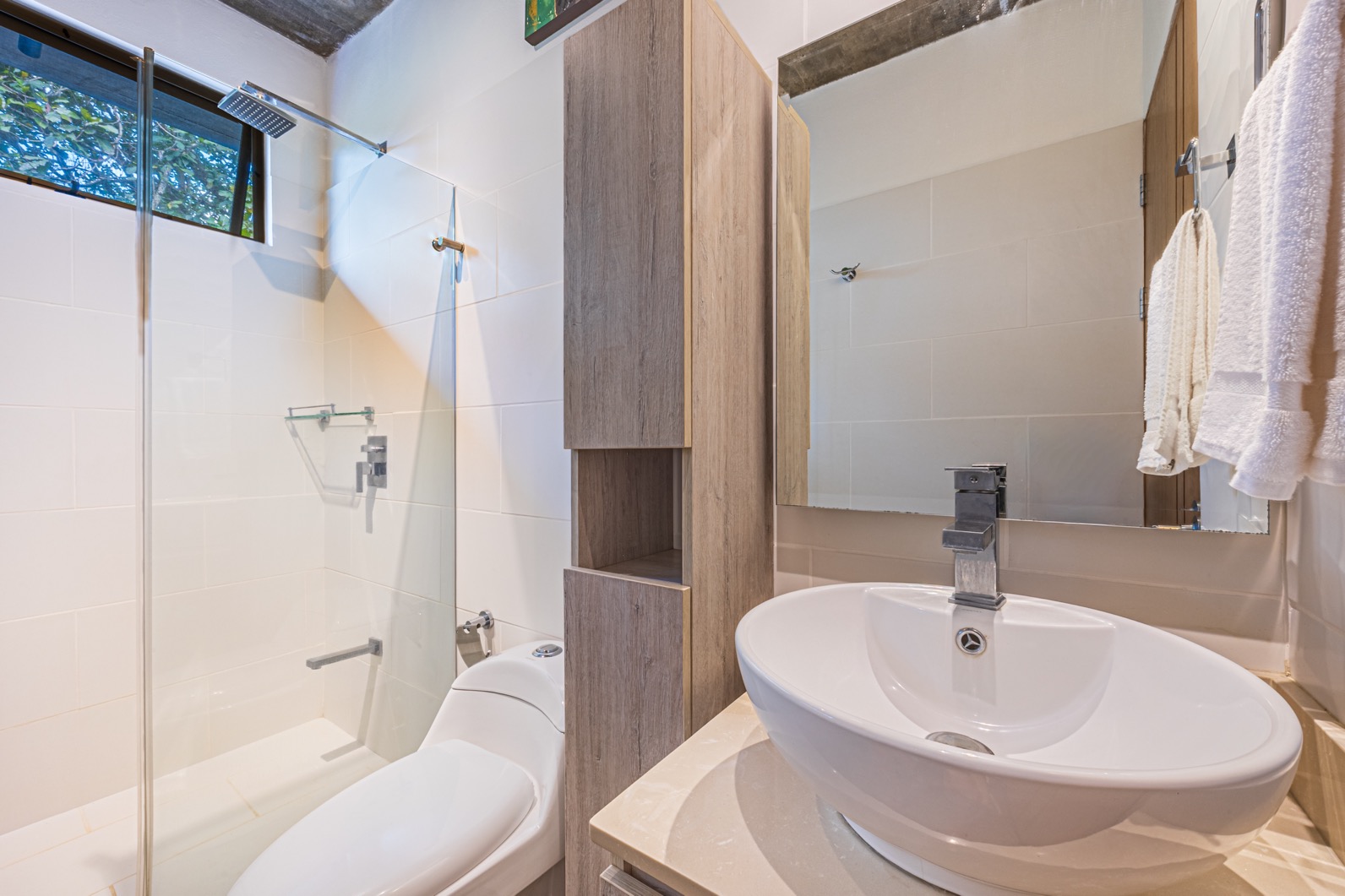 Modern Villa with Infinity Pool, Rancho & Expansion Potential in Prime Uvita Location selected