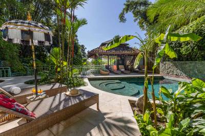 Casa Vista Azul: A Signature Luxury Estate in the Heart of Manuel Antonio image 4