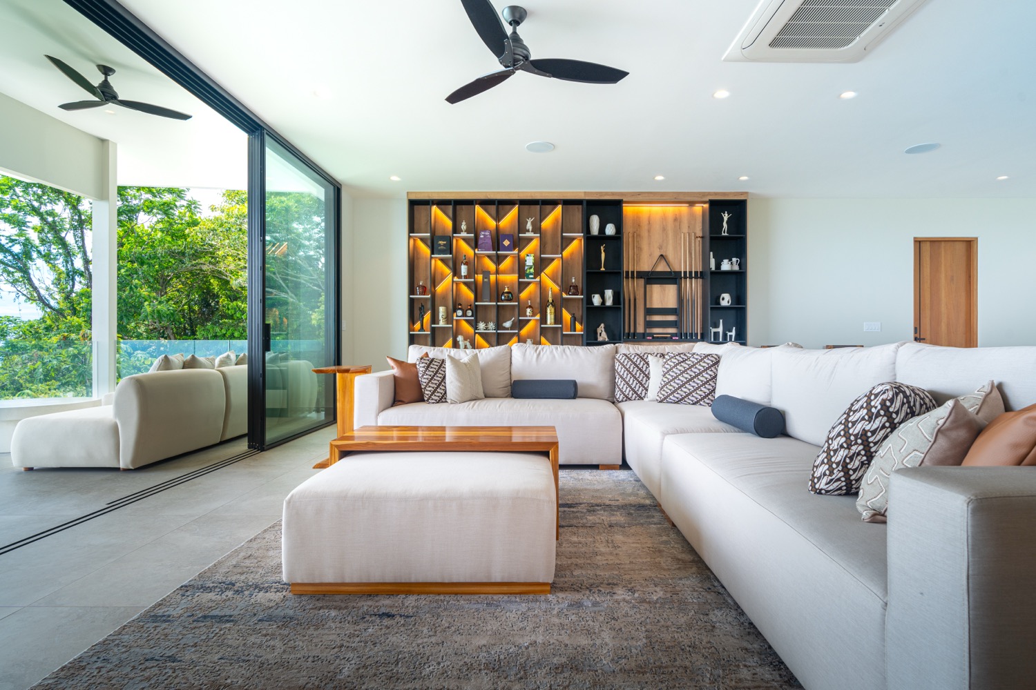 Luxury 5-Bedroom Estate with Panoramic Pacific Ocean & Jungle Views selected