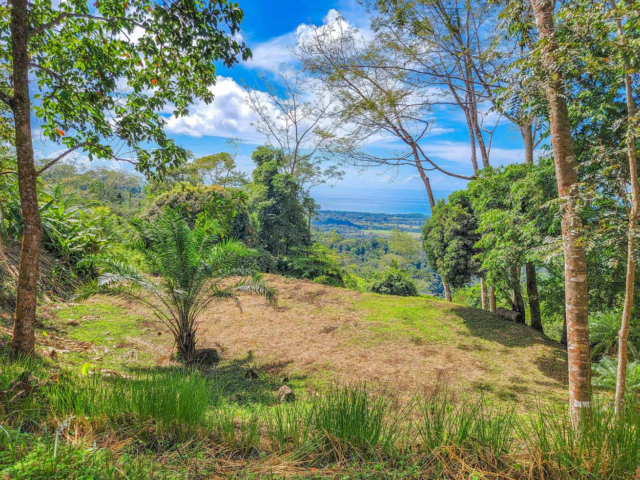 Large Uvita Lot with Whale’s Tail Ocean Views, Sunsets & Legal Water – Ready to Build selected