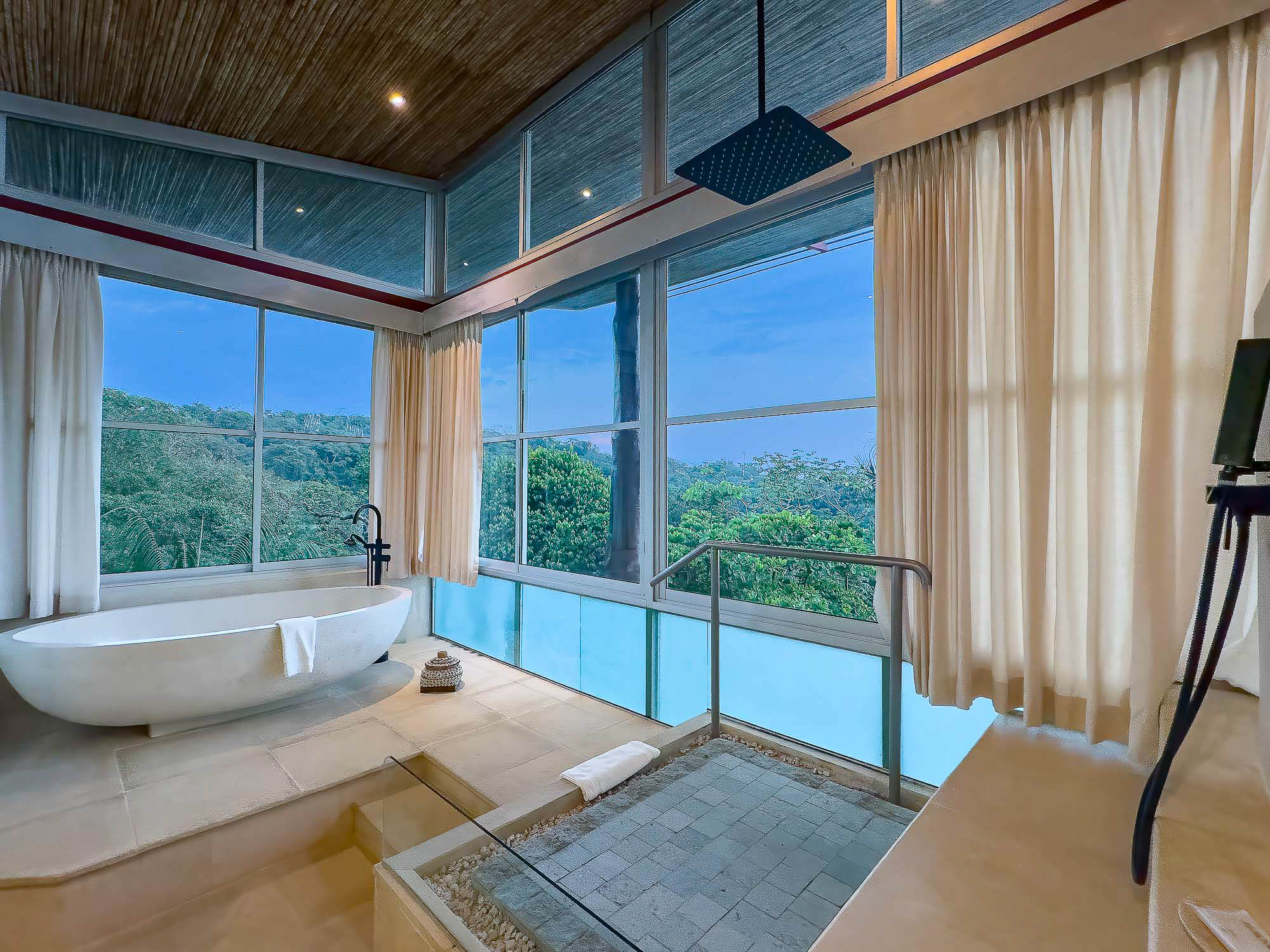 Luxury Mountain & Ocean View Villa in Manuel Antonio selected