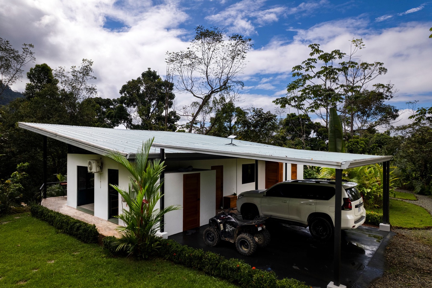 Two Modern Homes with Mountain View, Creek Access, and Multiple Building Sites in Tumbas, Tinamastes selected