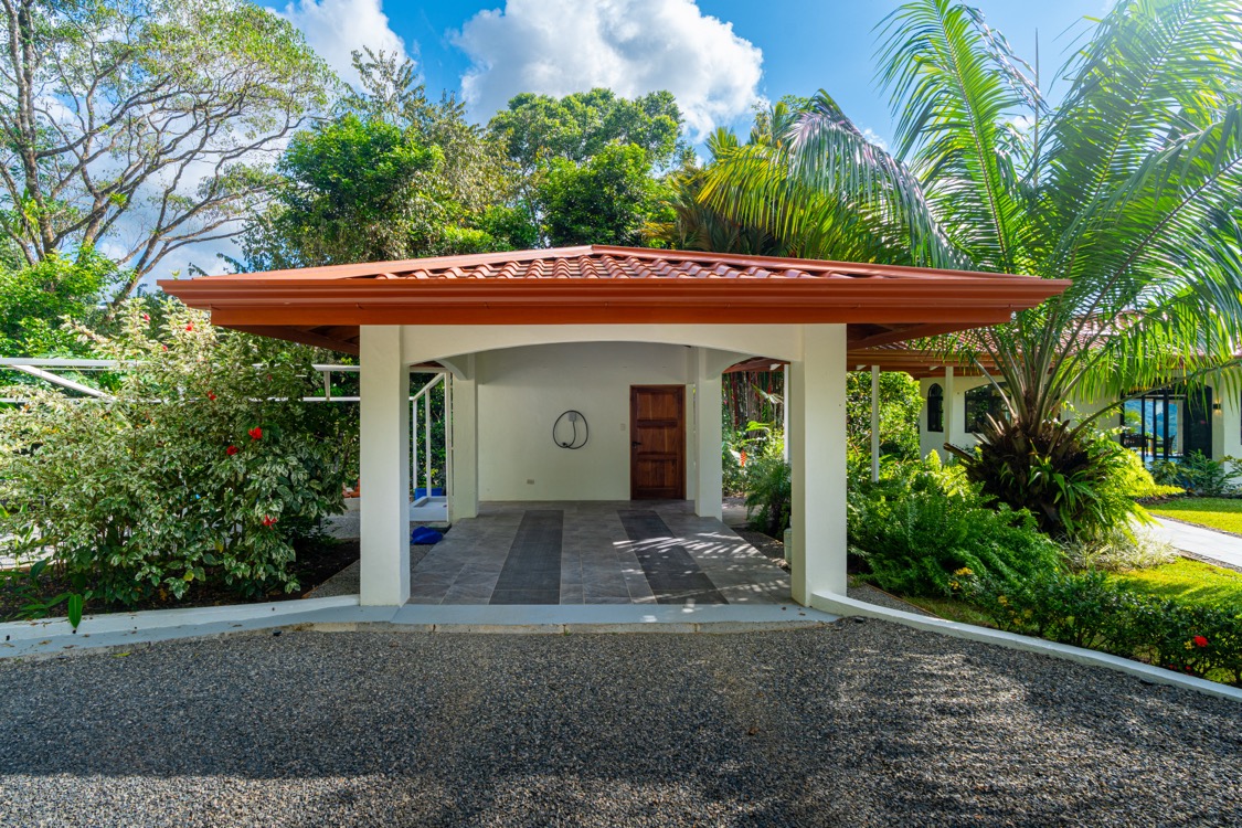 Villa Allamanda — Solar-Powered Luxury Retreat with Ocean Views in the Mountains of Tres Ríos selected