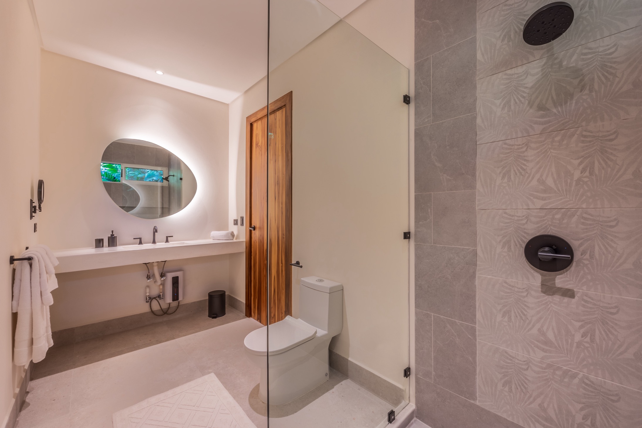 Luxury Villa: Walking Distance to the Beach selected